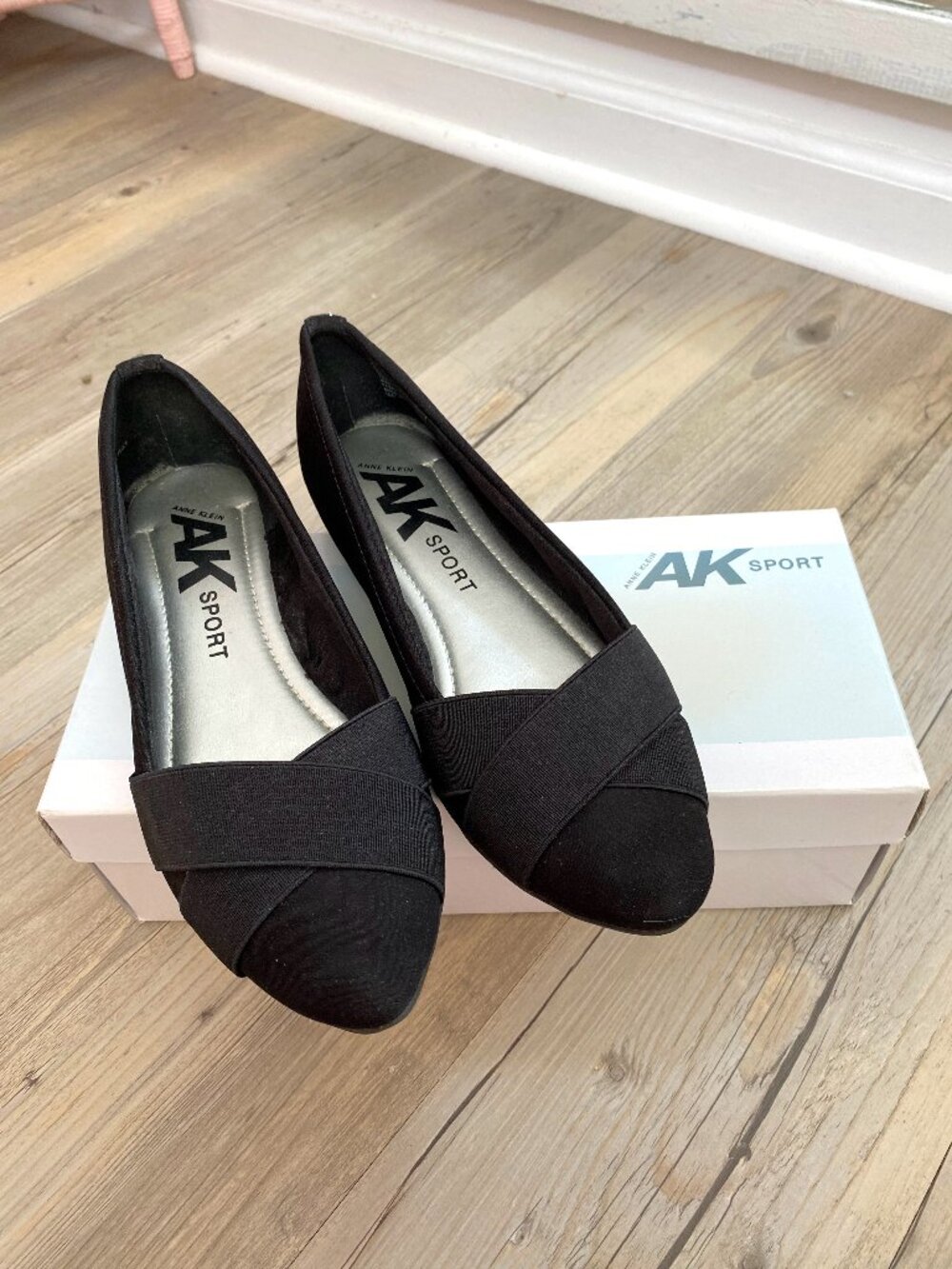 Anne Klein AK Sport Black Flats Size 8.5